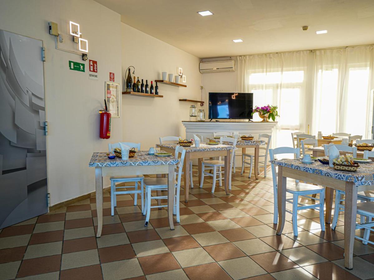 Hotel Rivabella Davoli Kültér fotó