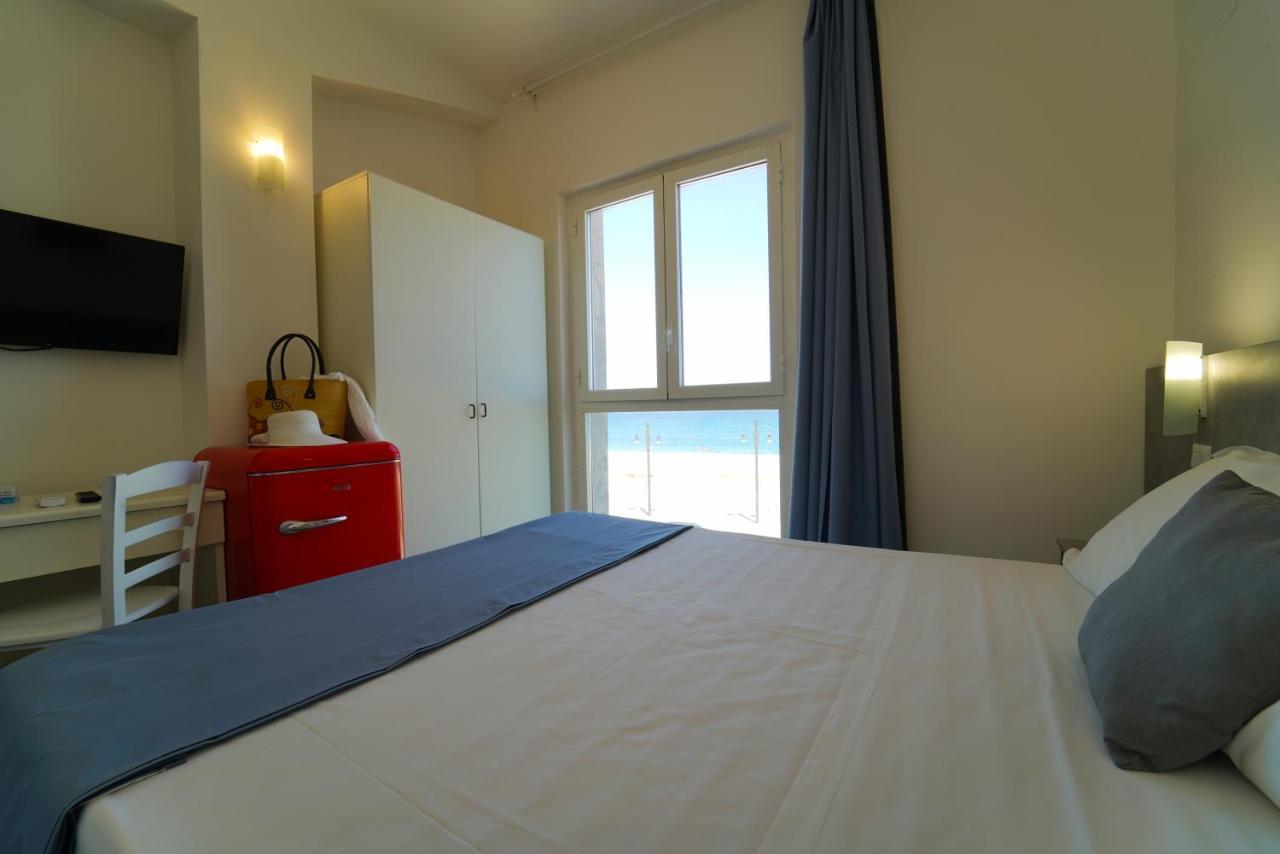Hotel Rivabella Davoli Kültér fotó