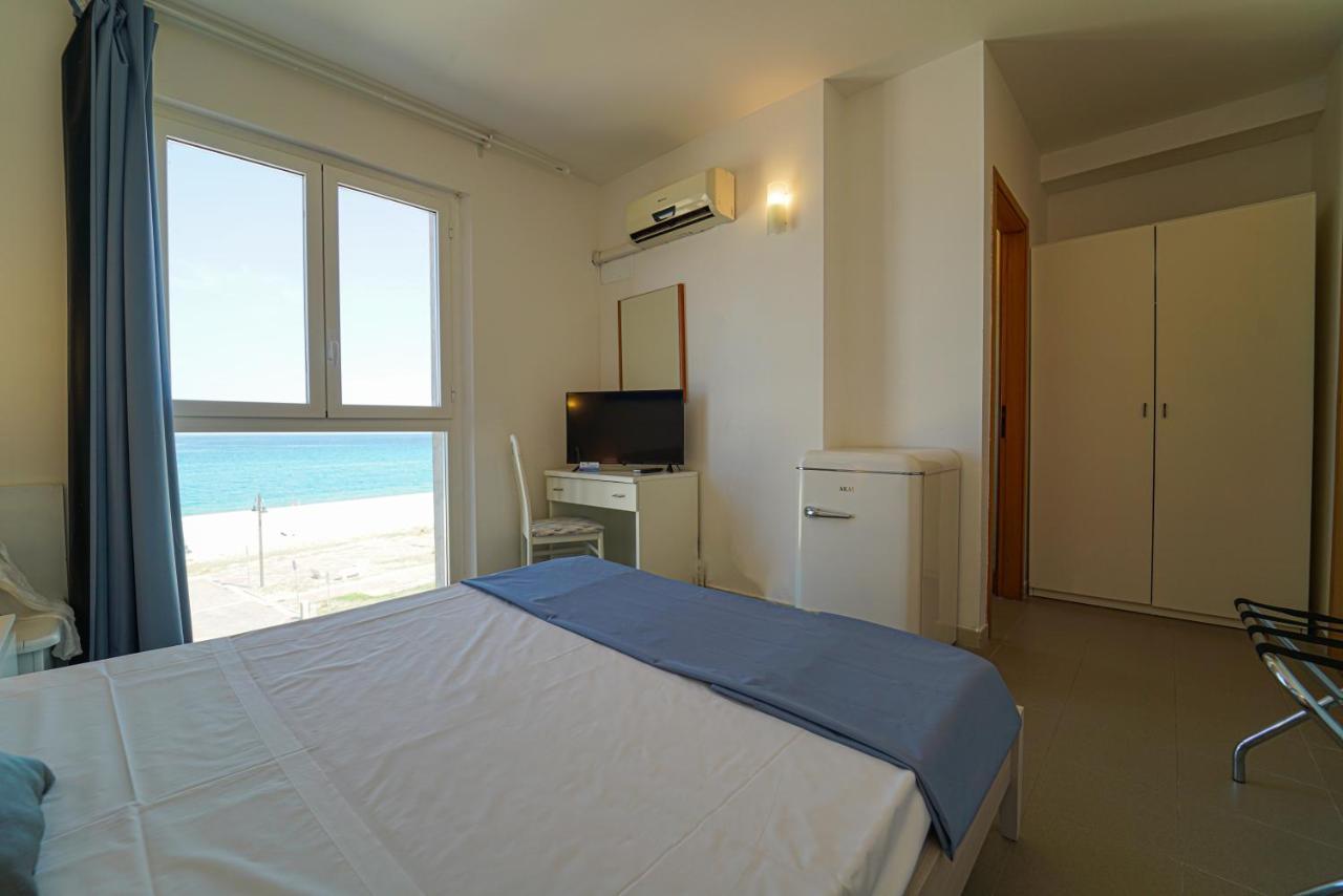 Hotel Rivabella Davoli Kültér fotó