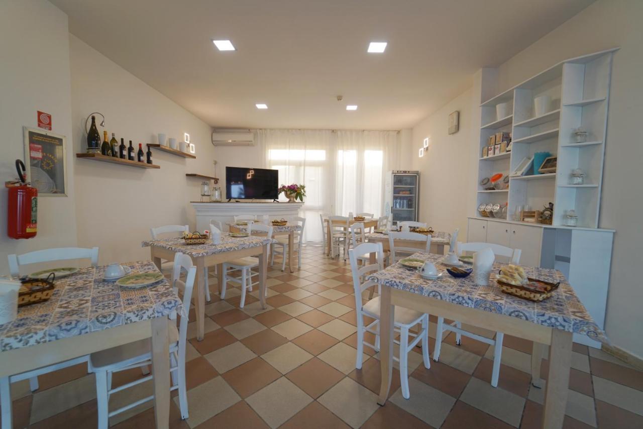Hotel Rivabella Davoli Kültér fotó