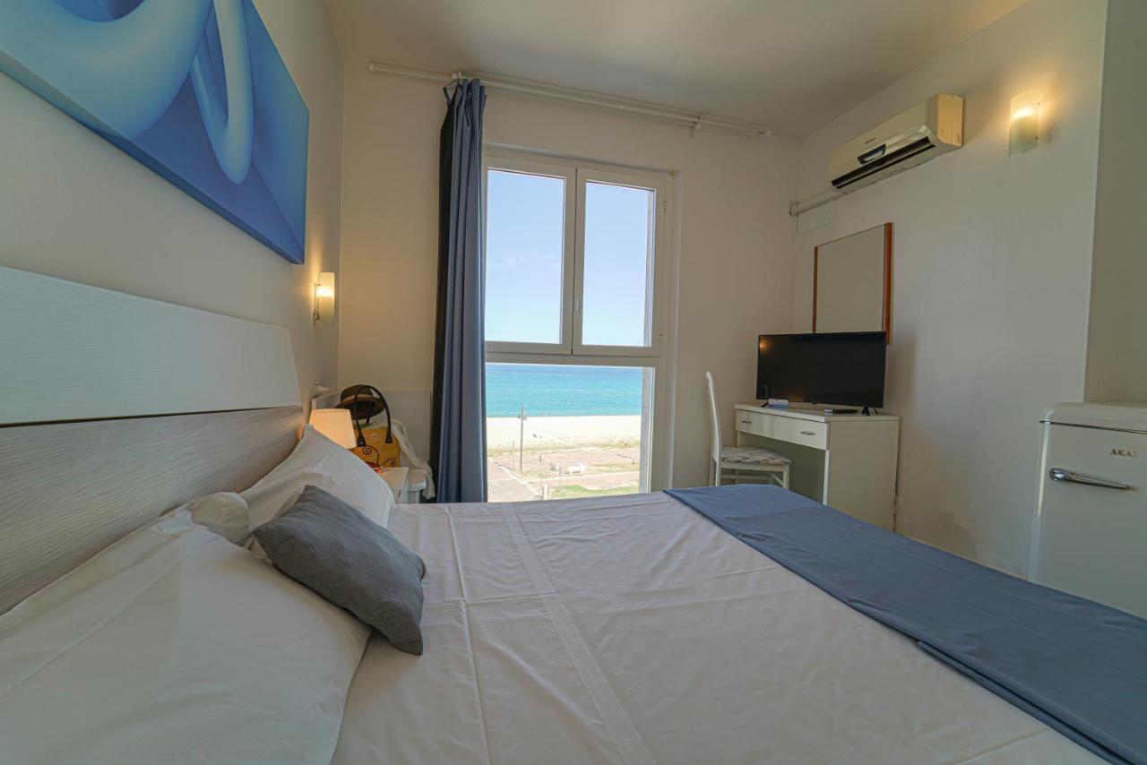 Hotel Rivabella Davoli Kültér fotó