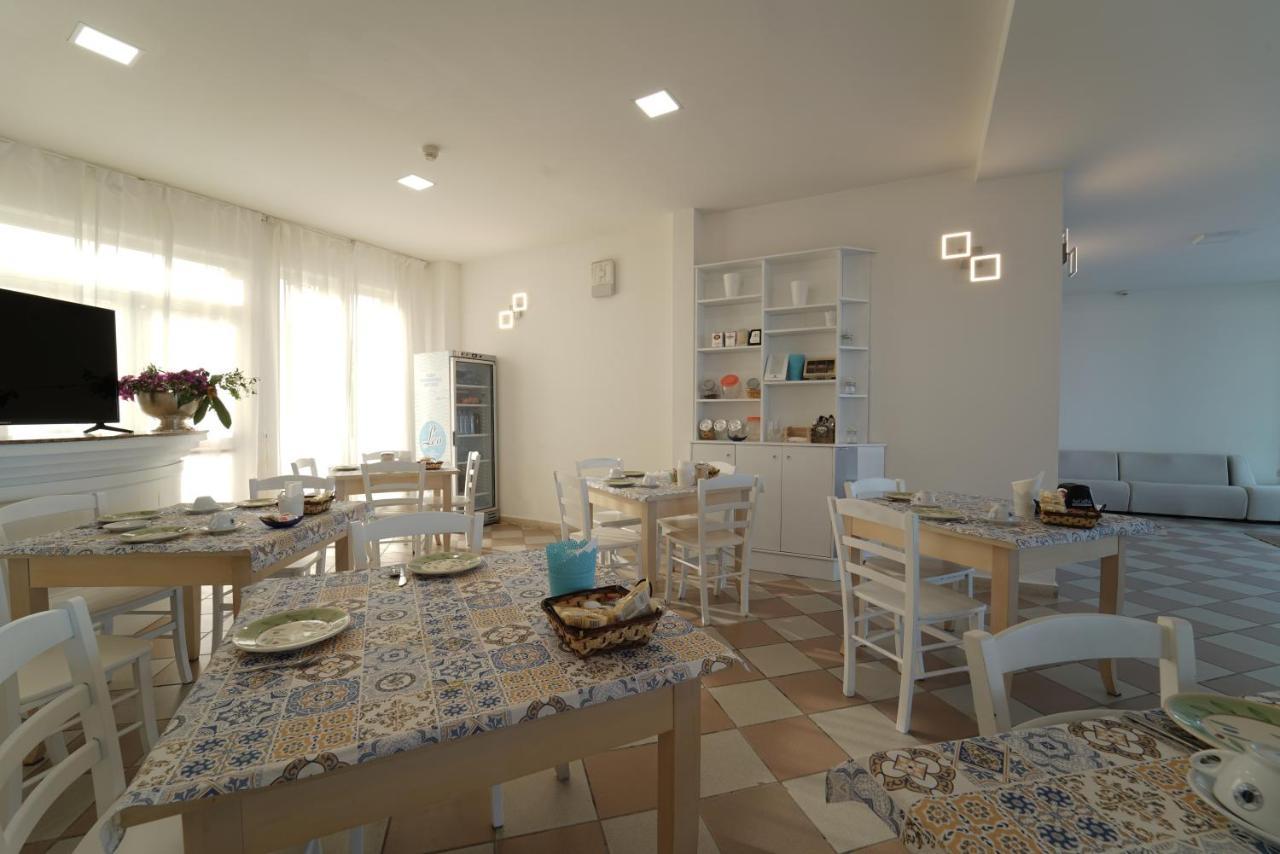 Hotel Rivabella Davoli Kültér fotó