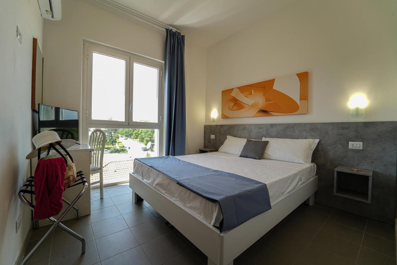 Hotel Rivabella Davoli Kültér fotó